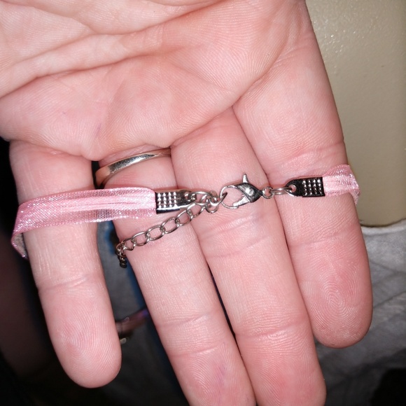 Hand Crafted Heart Wire Setting Rose Quartz - Picture 4 of 5